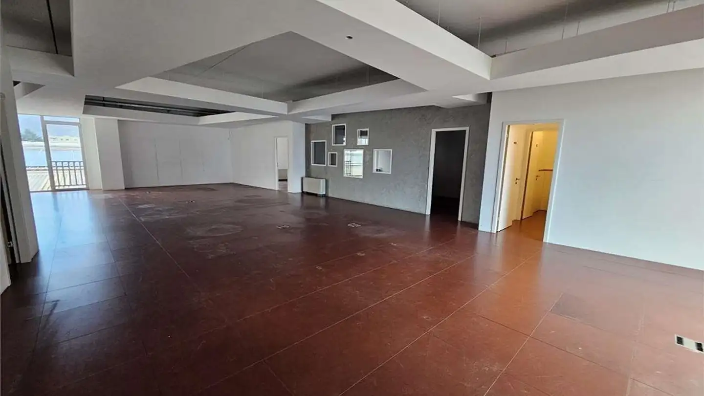 Spazio ufficio in affitto - Via Essagra 7, 6592 S. Antonino - Photo 2