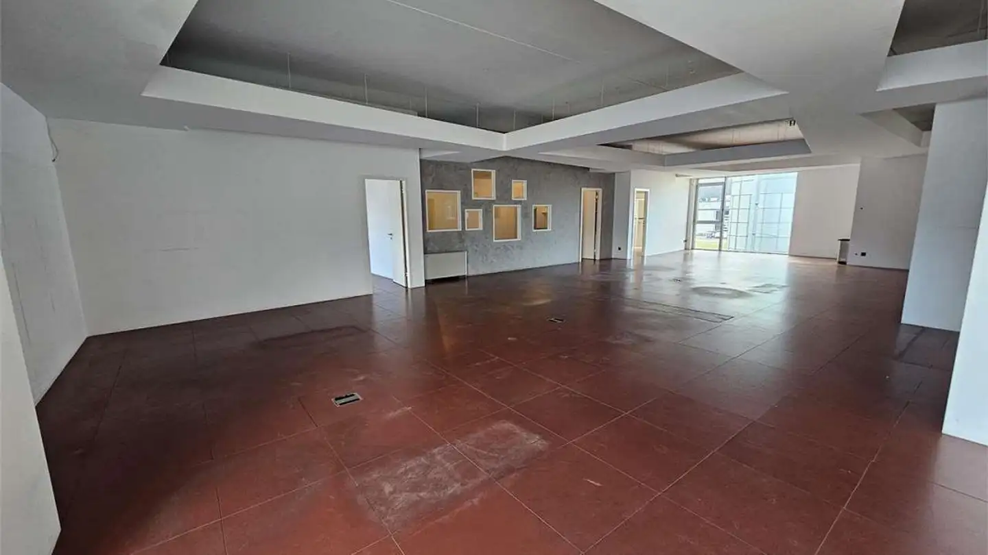 Spazio ufficio in affitto - Via Essagra 7, 6592 S. Antonino - Photo 3