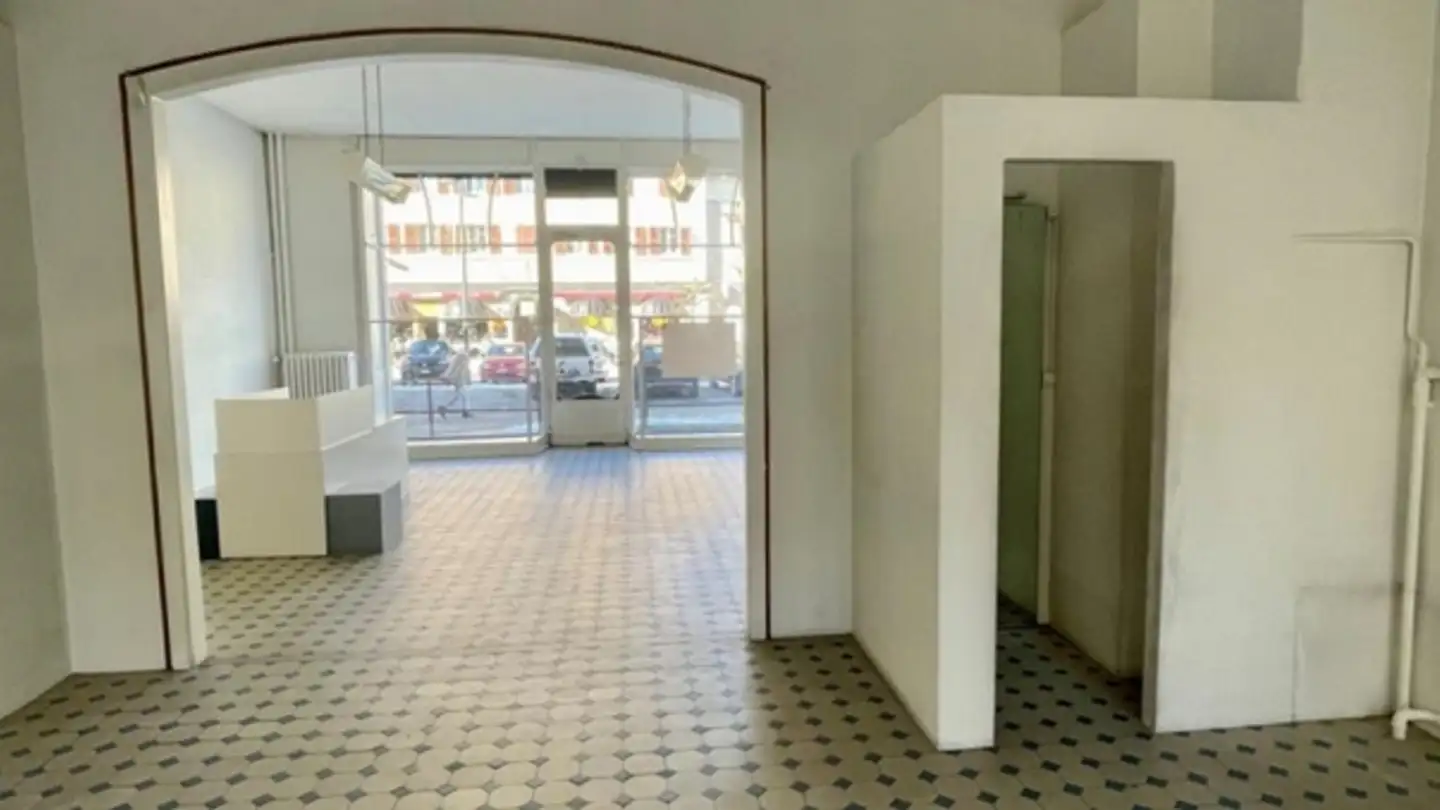 Edificio ad uso misto in affitto - Rue Neuve 8, 2300 La Chaux-de-Fonds