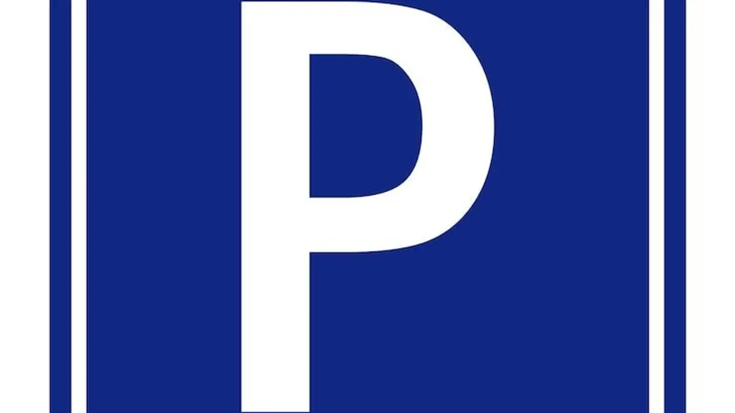 Place de parking extérieure à louer - Pfannenstilstrasse 8, 8820 Wädenswil