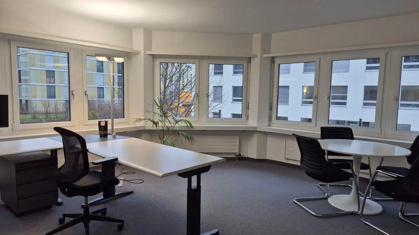 Office space for rent - Zugerstrasse 76a, 6340 Baar