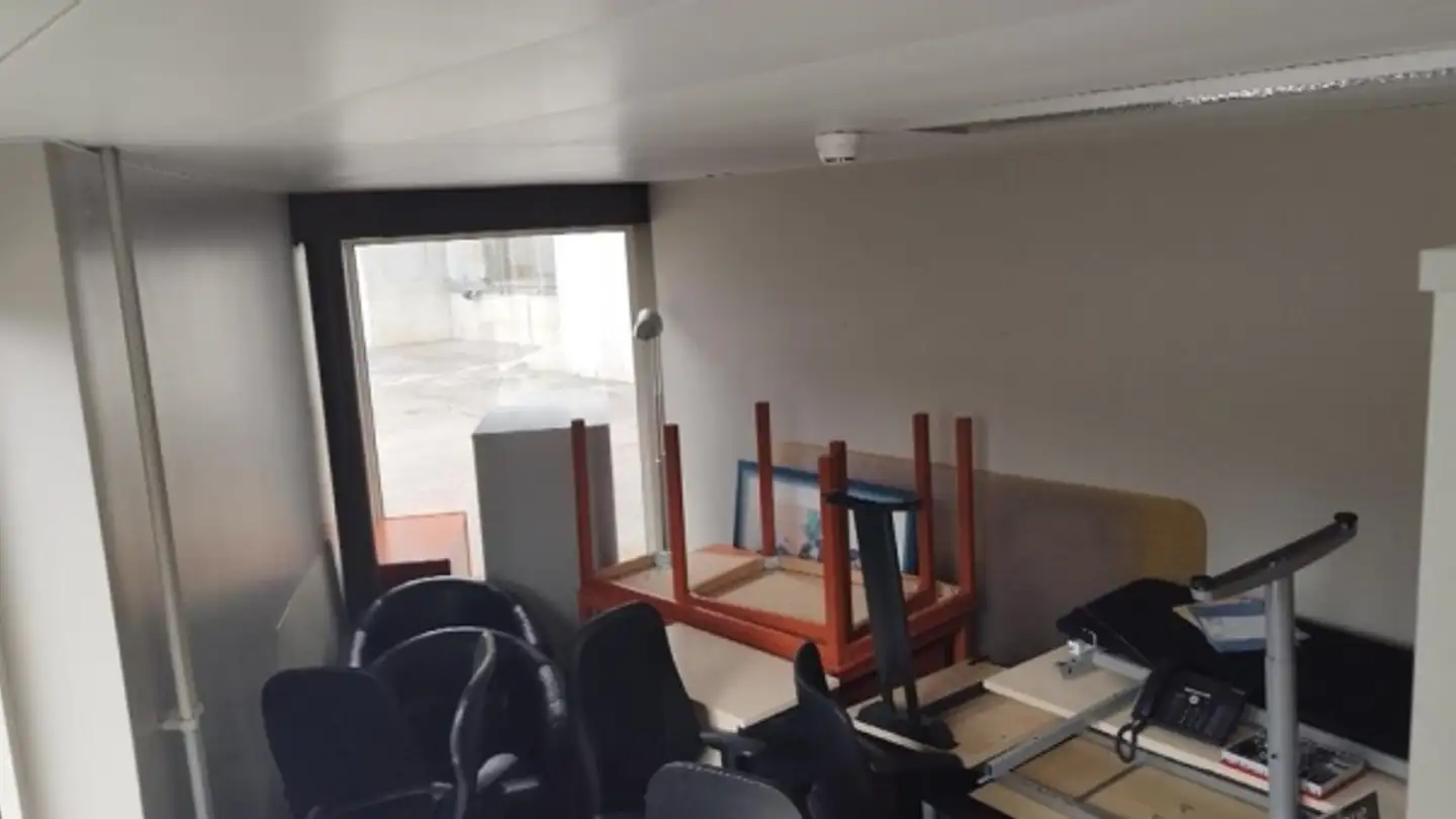 Bureau à louer - Rue De La Jambe-Ducommun 15, 2400 Le Locle - Photo 2