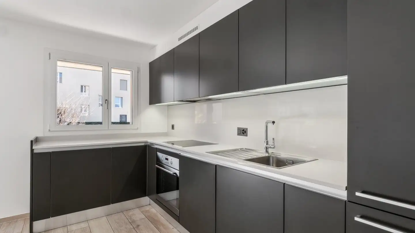 Apartment for rent - Via Stazione 14, 6592 S. Antonino - Photo 4