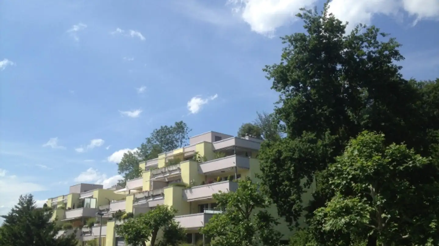 Place de parking extérieure à louer - Wängistrasse 3, 8142 Uitikon Waldegg