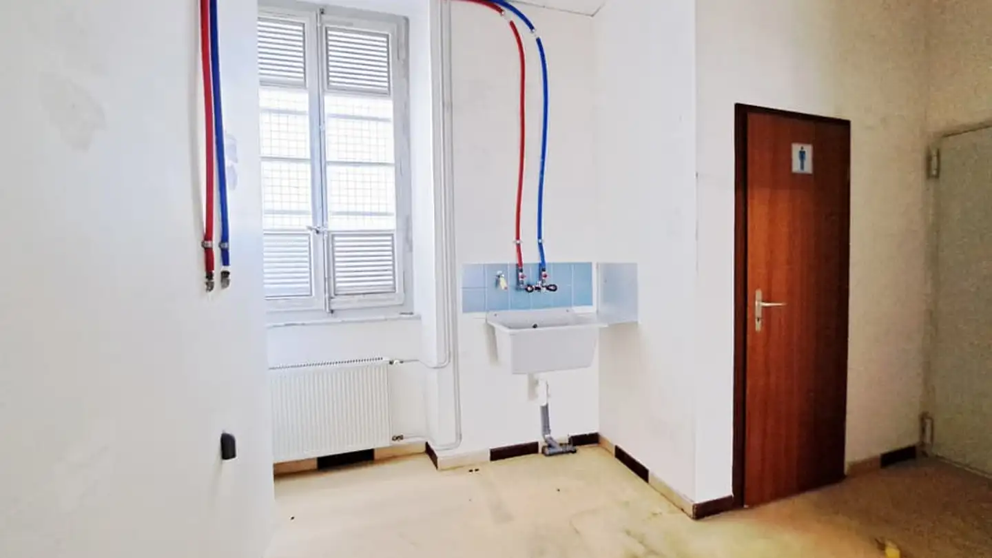 Commercial for rent - Rue D'yverdon 10, 1530 Payerne - Photo 4