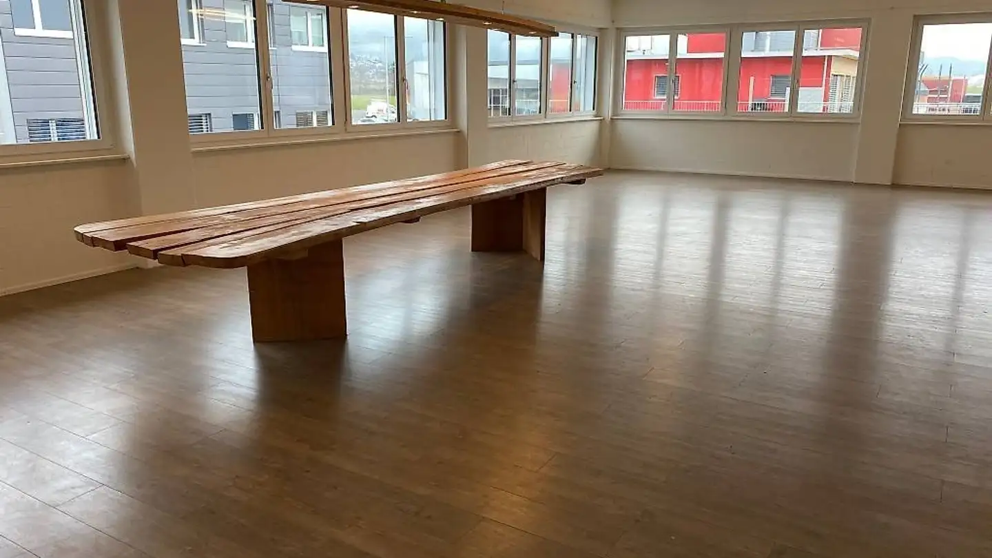 Commercial à louer - Fischhausenstrasse 8a, 8722 Kaltbrunn