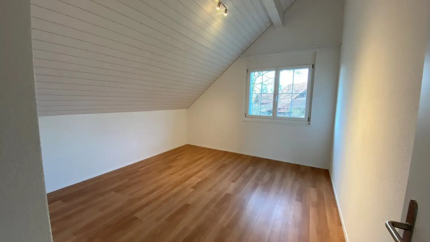 Dachgeschosswohnung mieten - Schmittenstrasse 22, 8912 Obfelden - Foto 2