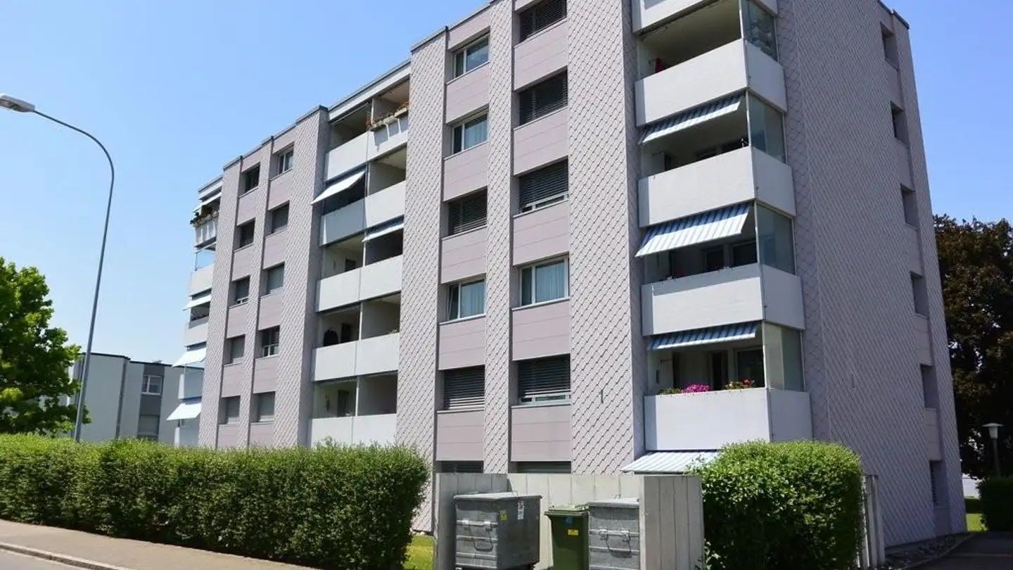 Parkplatz im Freien mieten - Auenring 1, 8303 Bassersdorf