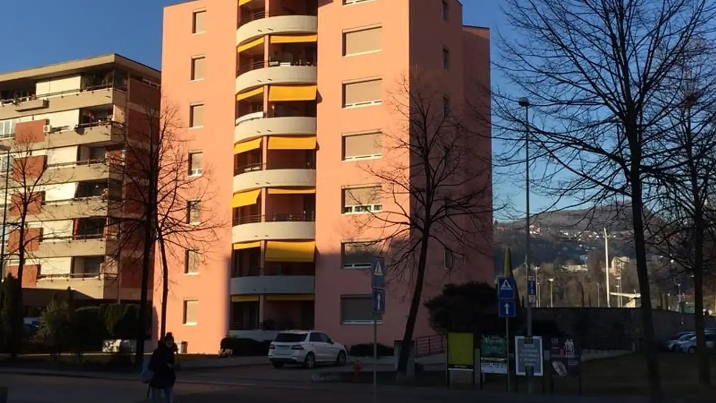 Outdoor parking space for rent - Via Giacomo Brentani 21, 6900 Lugano