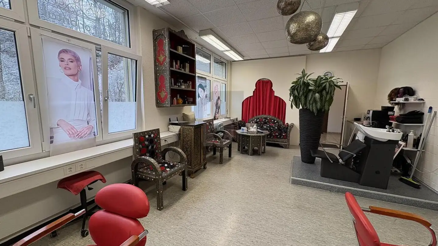 Magasin à louer - 8630 Rüti ZH - Photo 2