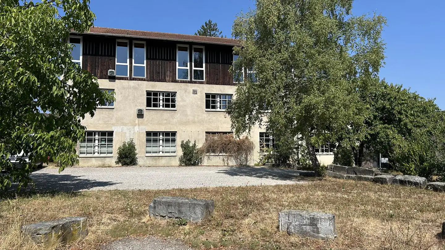 Mixed-use building for rent - Kapellenweg 11, 4460 Gelterkinden - Photo 2