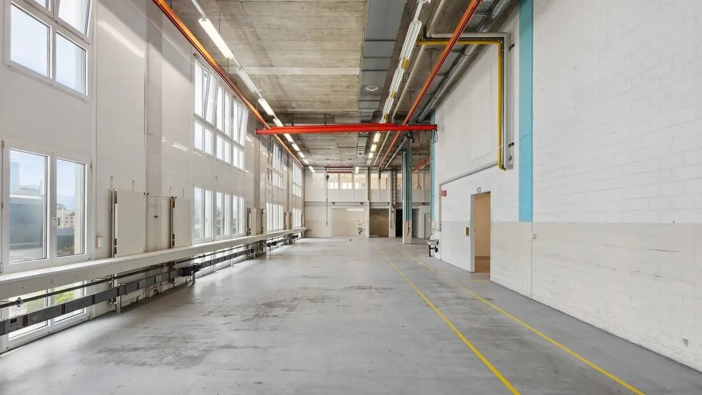 Commercial à louer - Neuhofstrasse 10, 8630 Rüti ZH - Photo 2