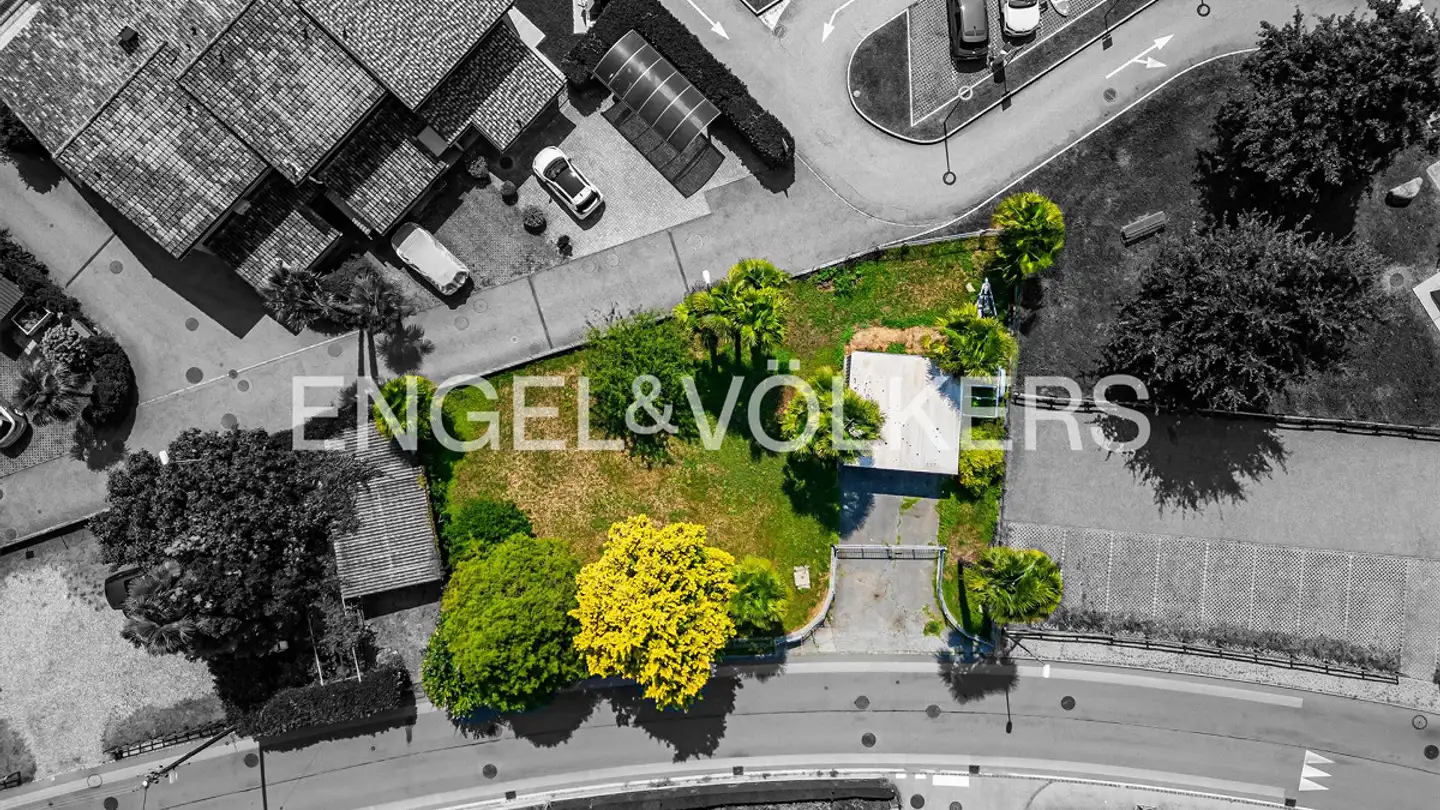 Constructible plot for sale - 6918 Figino