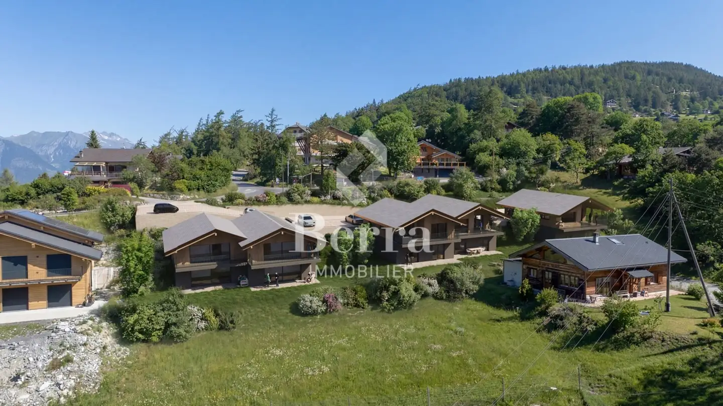 Row house for sale - 1927 Chemin