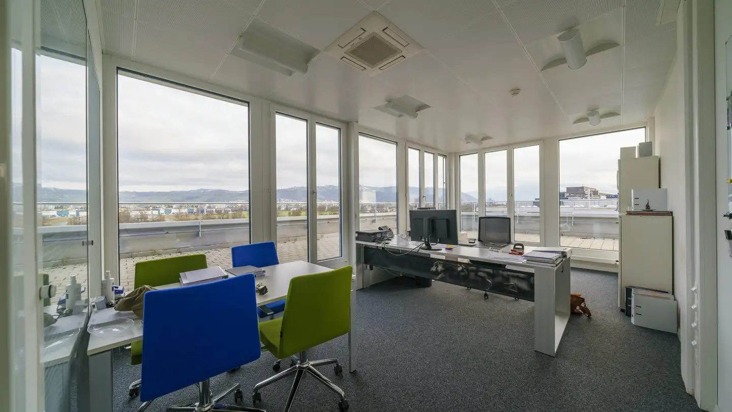 Office space for rent - Hinterbergstrasse 32a, 6312 Steinhausen