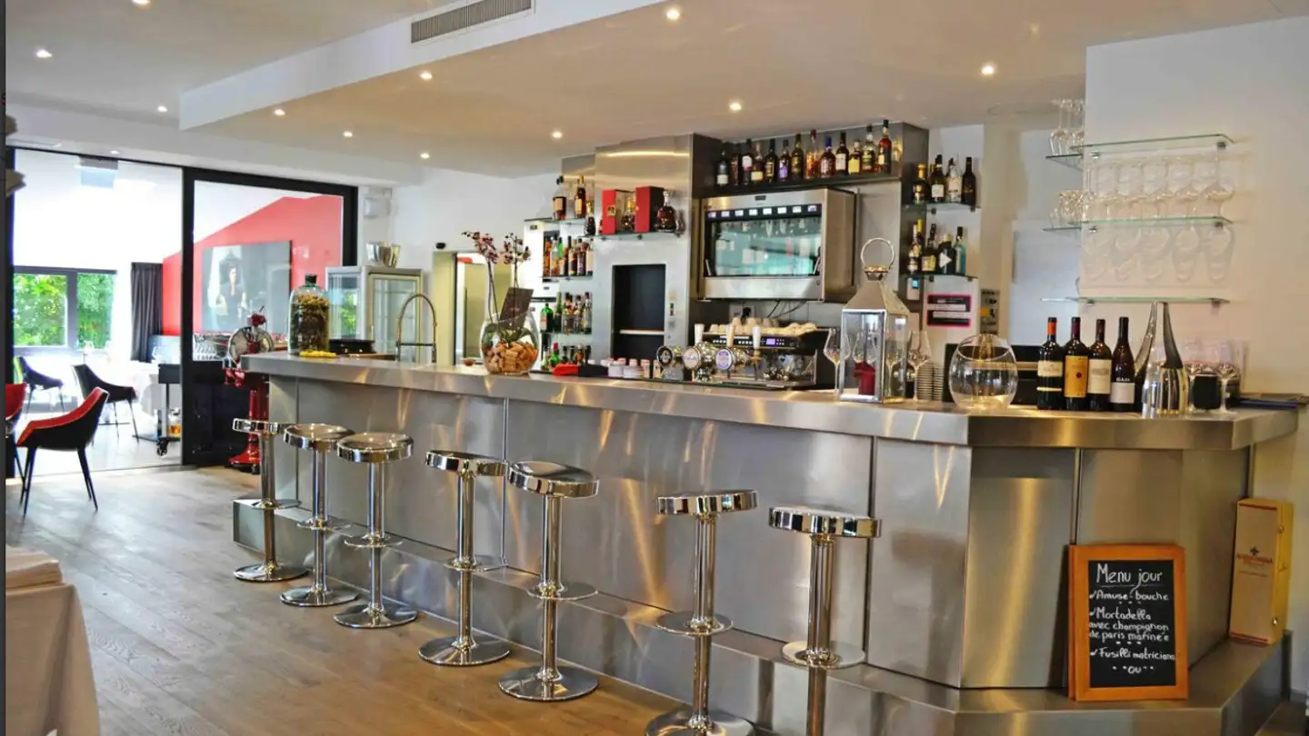 Shop for sale - Route Du Bugnon 39, 1752 Villars-sur-Glâne