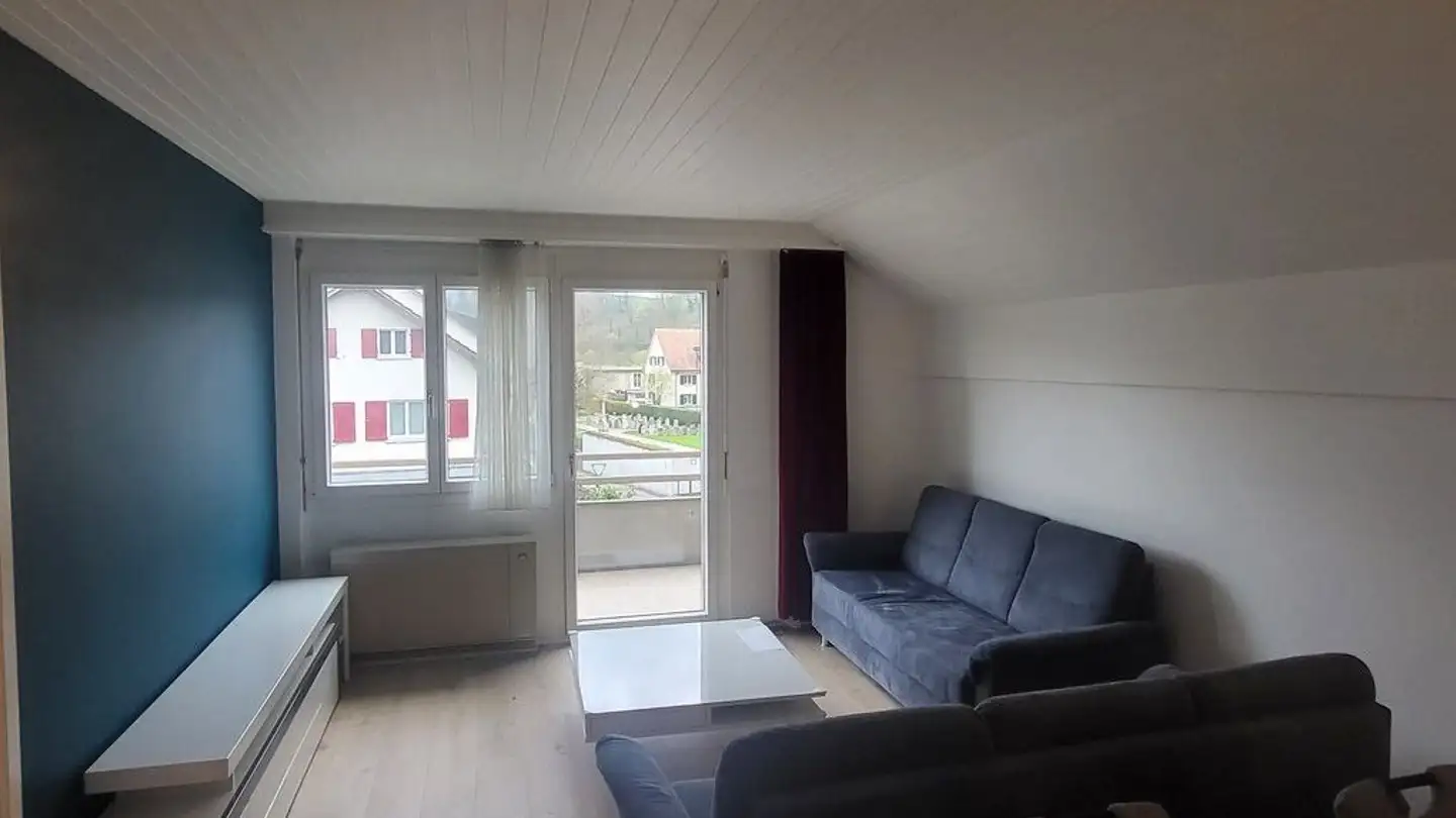 Attique à louer - Kirchweg 2, 4222 Zwingen