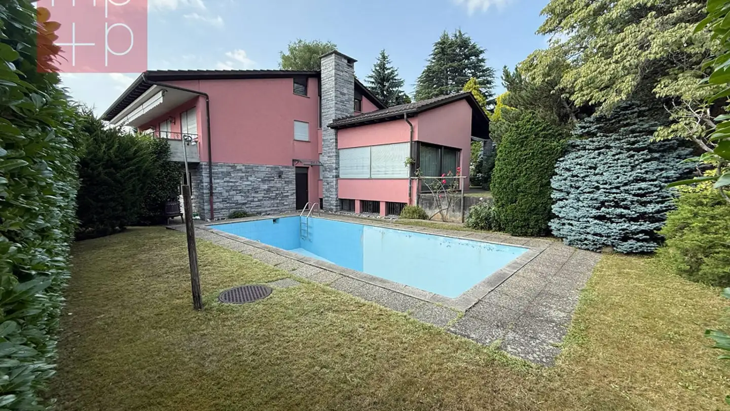 Villa for sale - 6965 Cadro