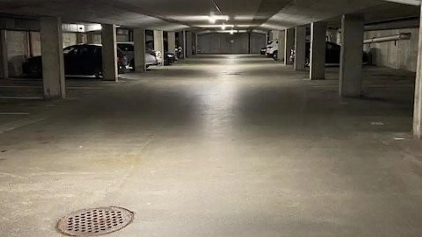 Underground parking space for rent - Schaufelweg 19, 3098 Schliern b. Köniz - Photo 2