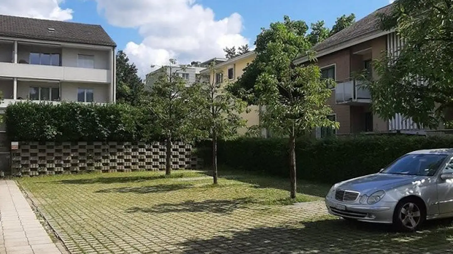 Place de parking extérieure à louer - Hardstrasse 15, 5430 Wettingen
