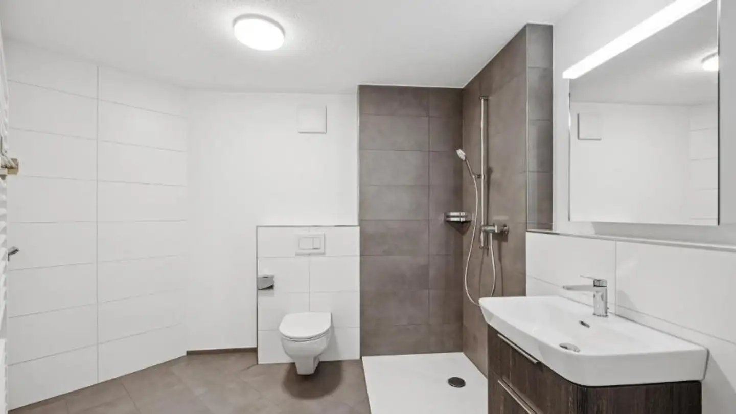 Attique à louer - Wisentalweg 4, 9230 Flawil - Photo 3