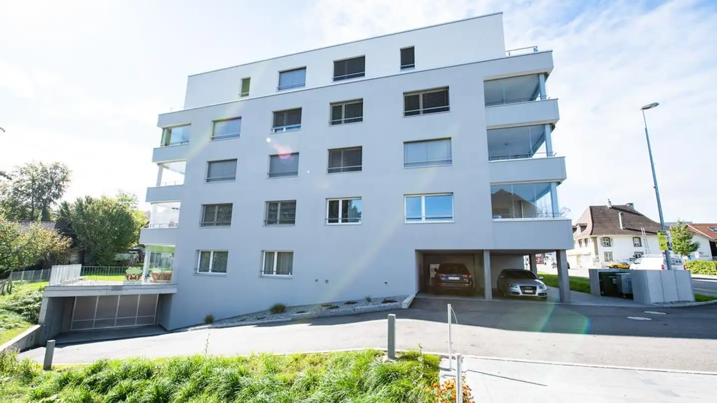 Tiefgaragenstellplatz mieten - Bernstrasse 17, 4852 Rothrist