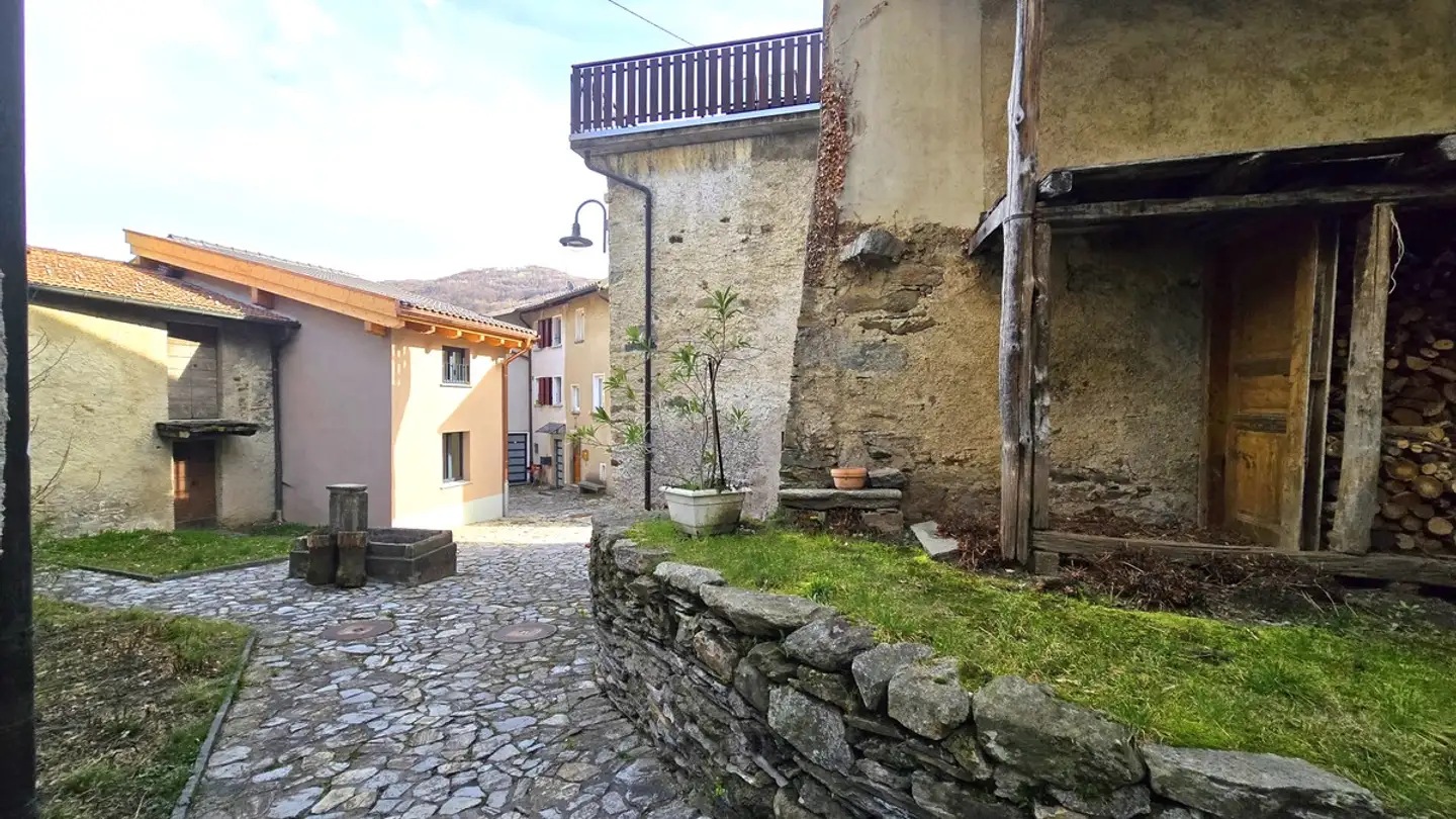 Einfamilienhaus kaufen - 6956 Lopagno