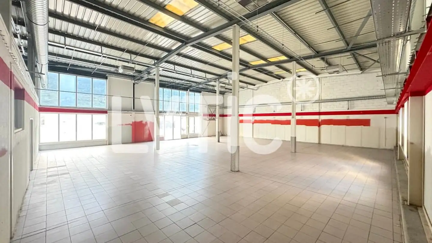 Commercial for sale - 3977 Granges VS - Photo 3