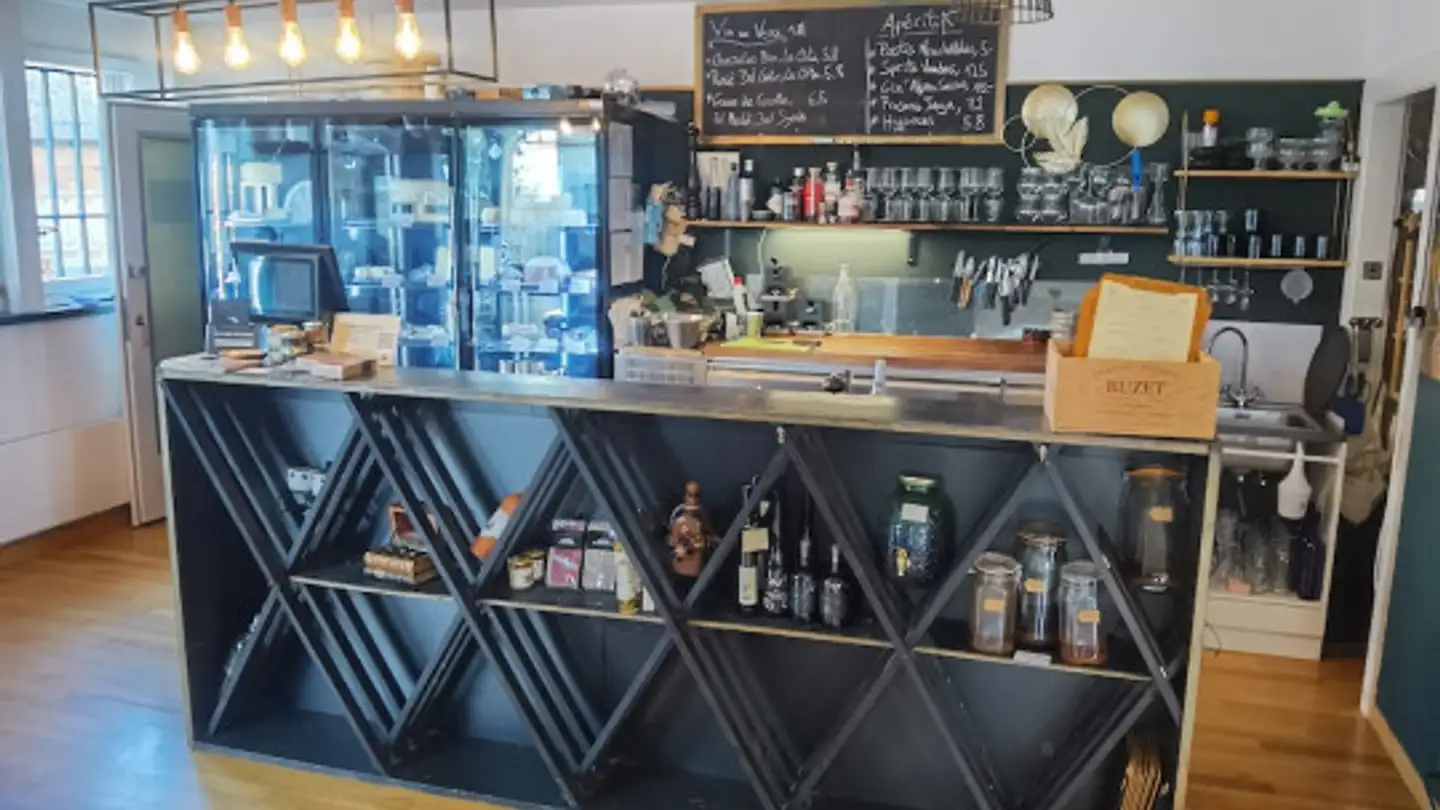 Magasin à louer - Place Du Chauchy 2, 1164 Buchillon - Photo 2