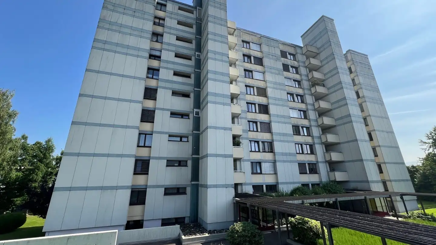 Single garage for rent - St. Gallerstrasse 122, 8645 Jona