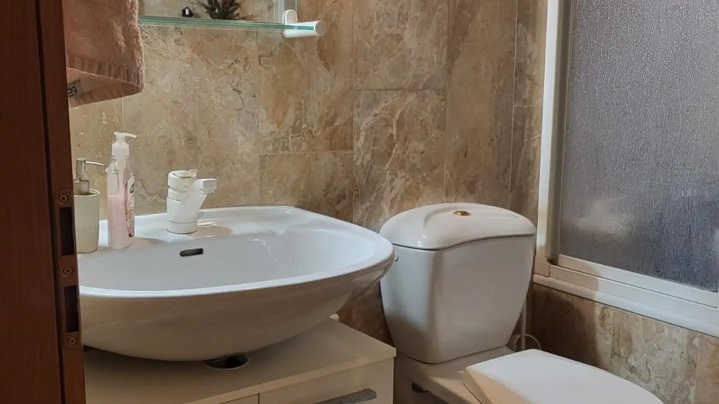 Attique à louer - Avenue De La Gare 2, 2000 Neuchâtel - Photo 2