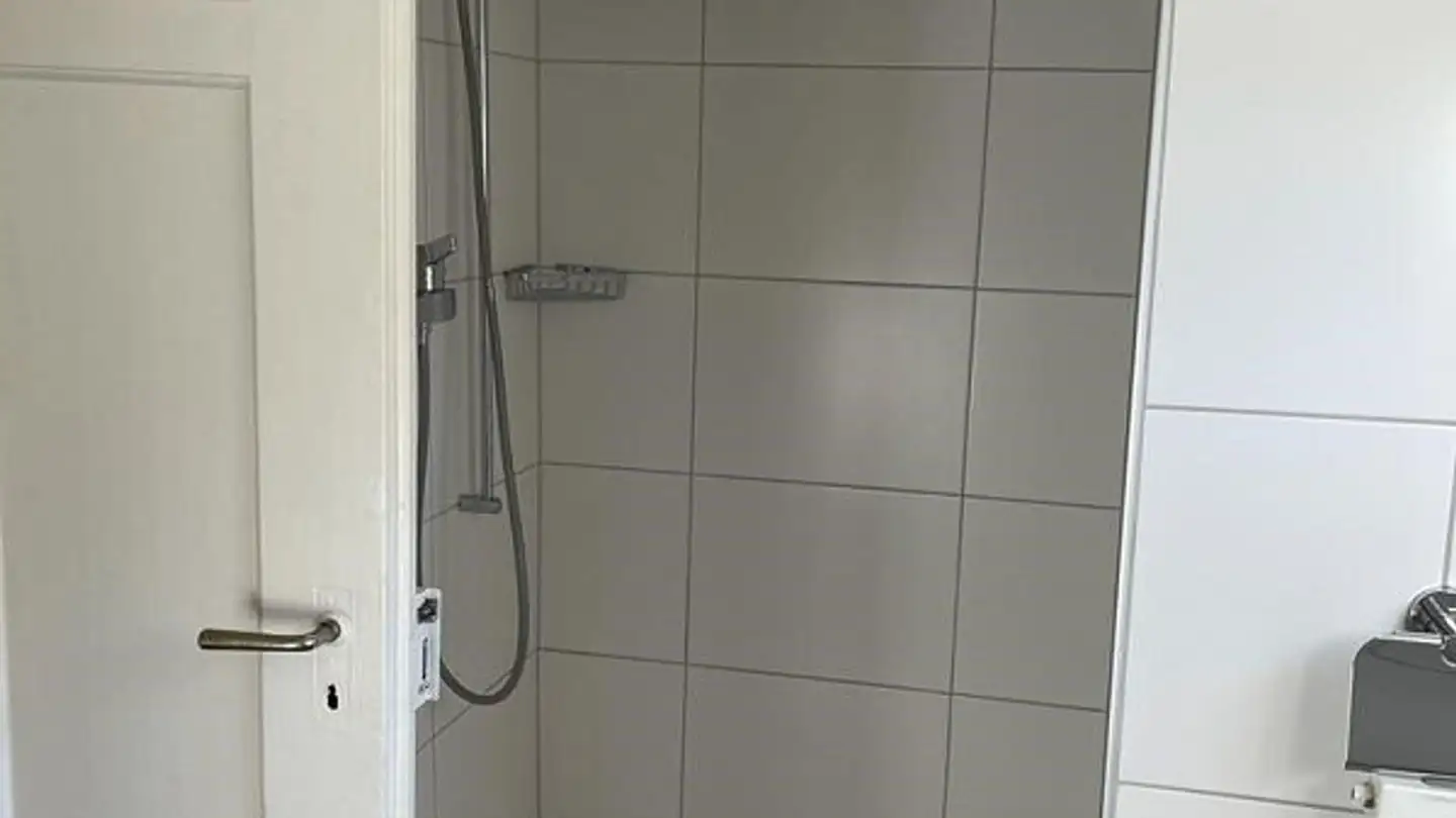 Wohnung mieten - Staatsstrasse 2, 3652 Hilterfingen - Foto 2
