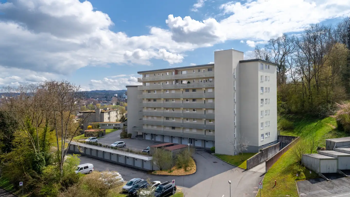 Tiefgaragenstellplatz mieten - Im Tannengut 1, 5000 Aarau