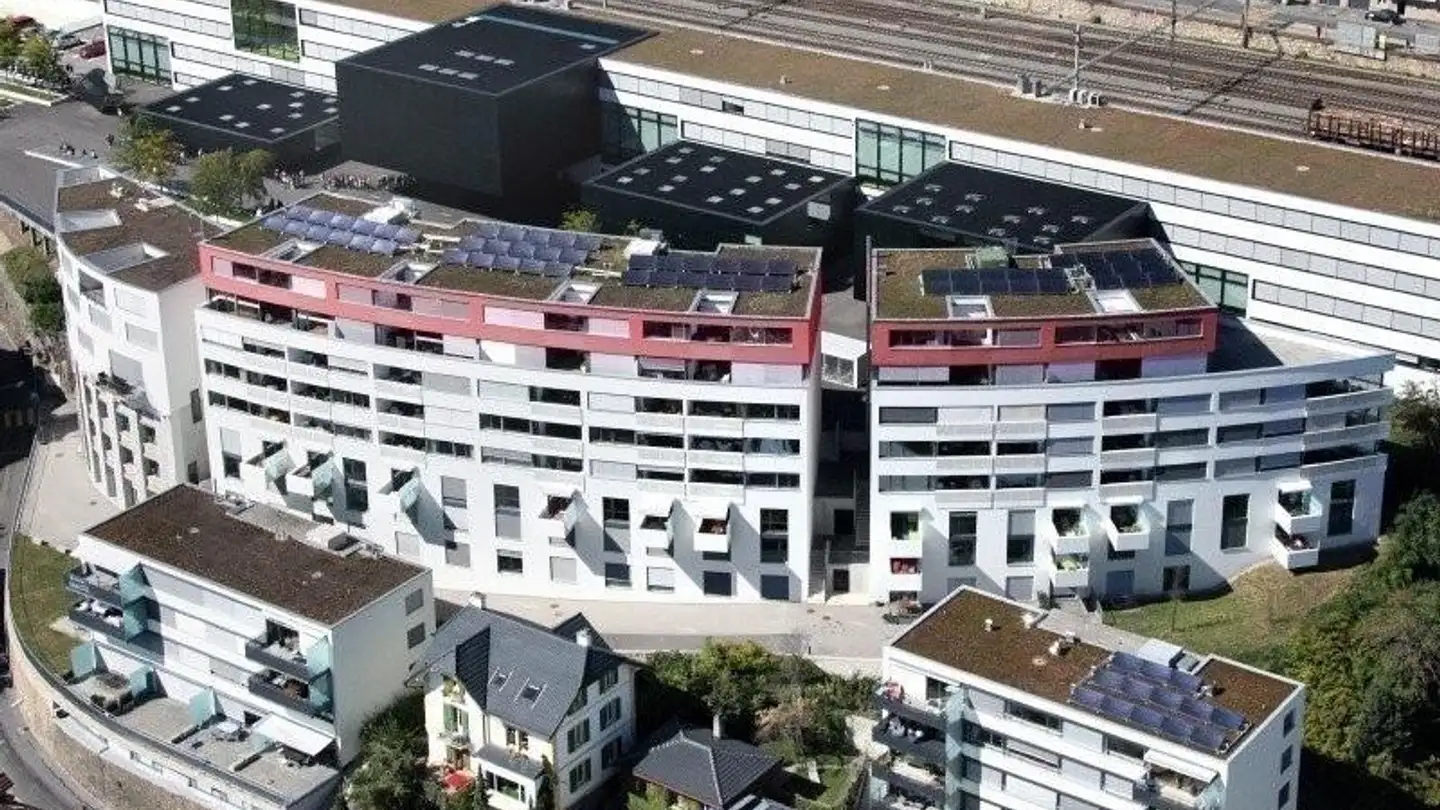 Apartment for rent - Espace De L'europe 16, 2000 Neuchâtel - Photo 2