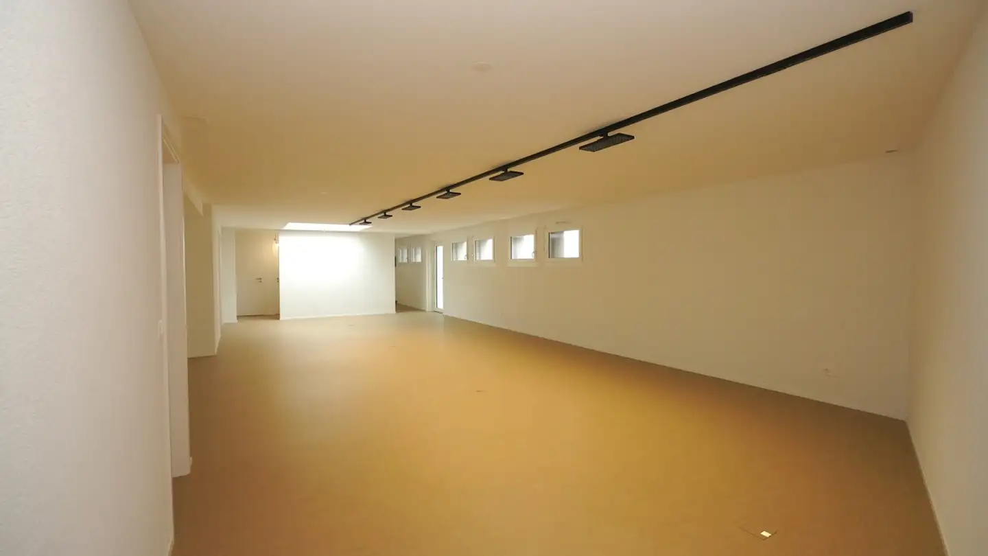 Spazio ufficio in vendita - Avenue Des Platanes 8, 3960 Sierre - Photo 2