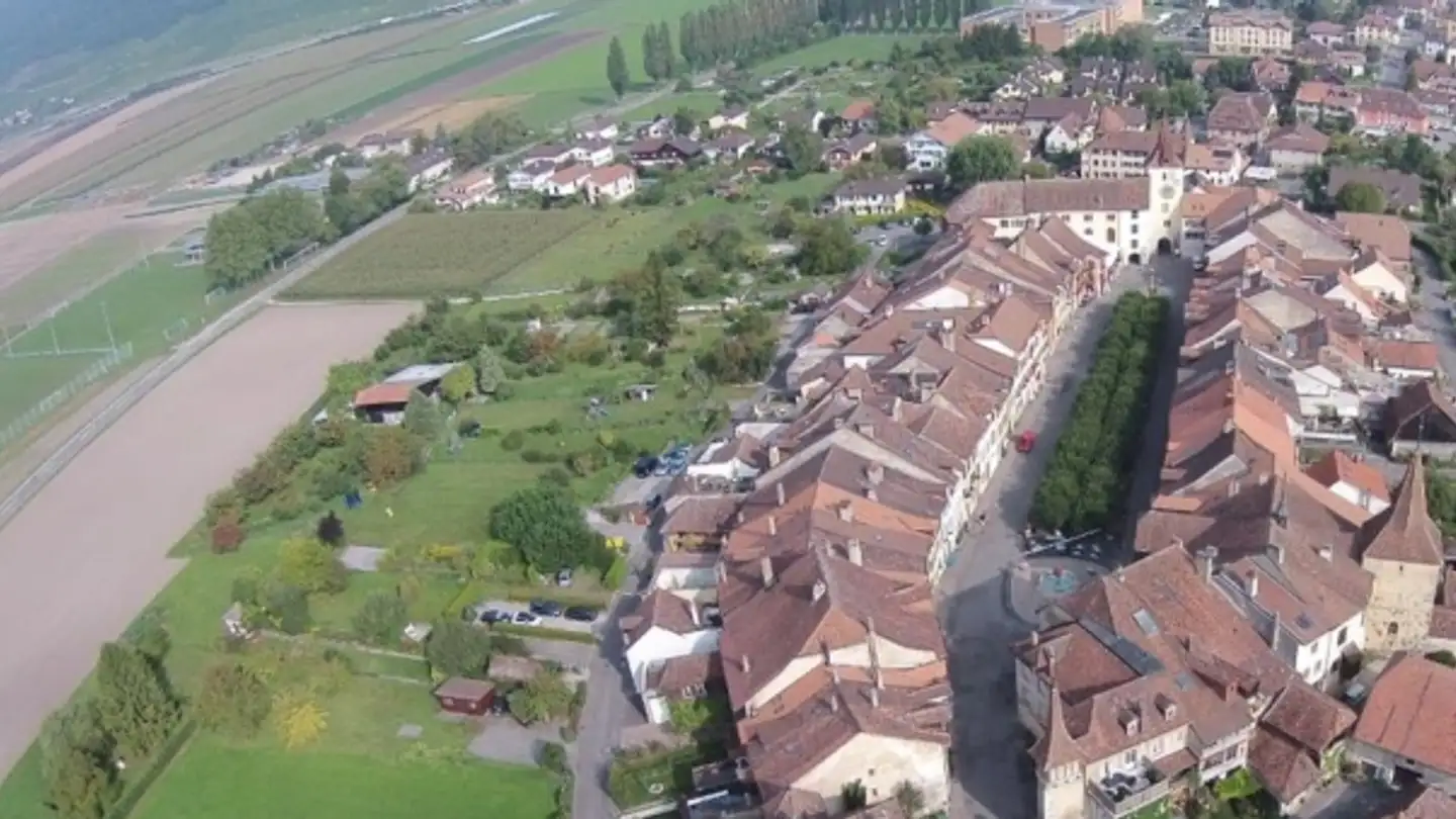 Edificio ad uso misto in affitto - Ville 28, 2525 Le Landeron