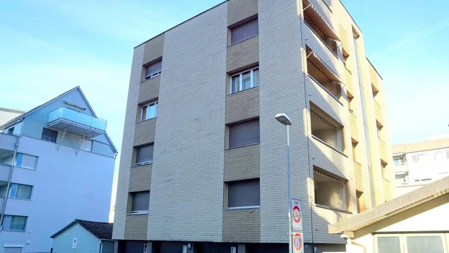Edificio residenziale in vendita - Adlerstrasse 2, 8854 Siebnen