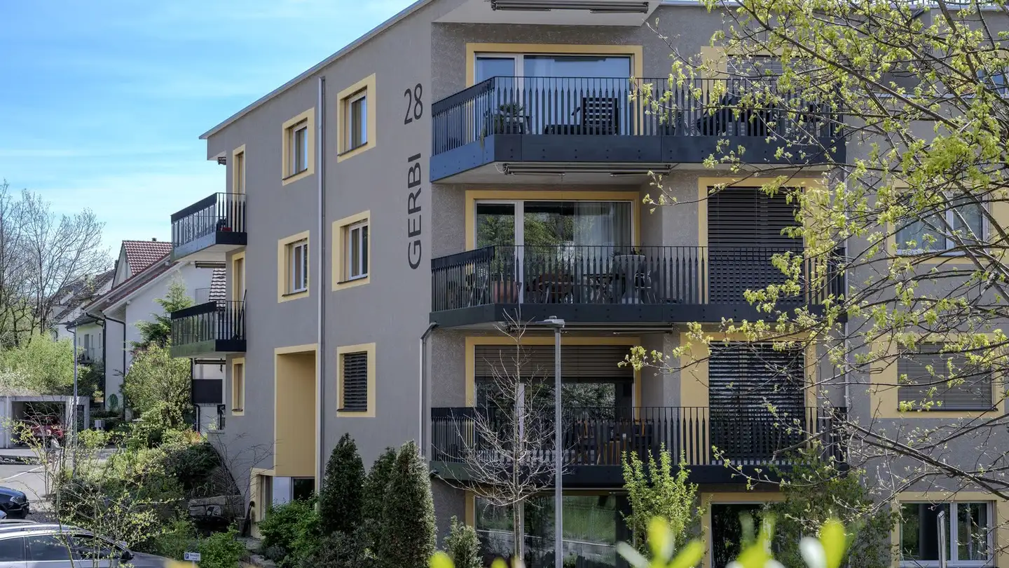 Attique à louer - Gerbi 28, 8713 Uerikon