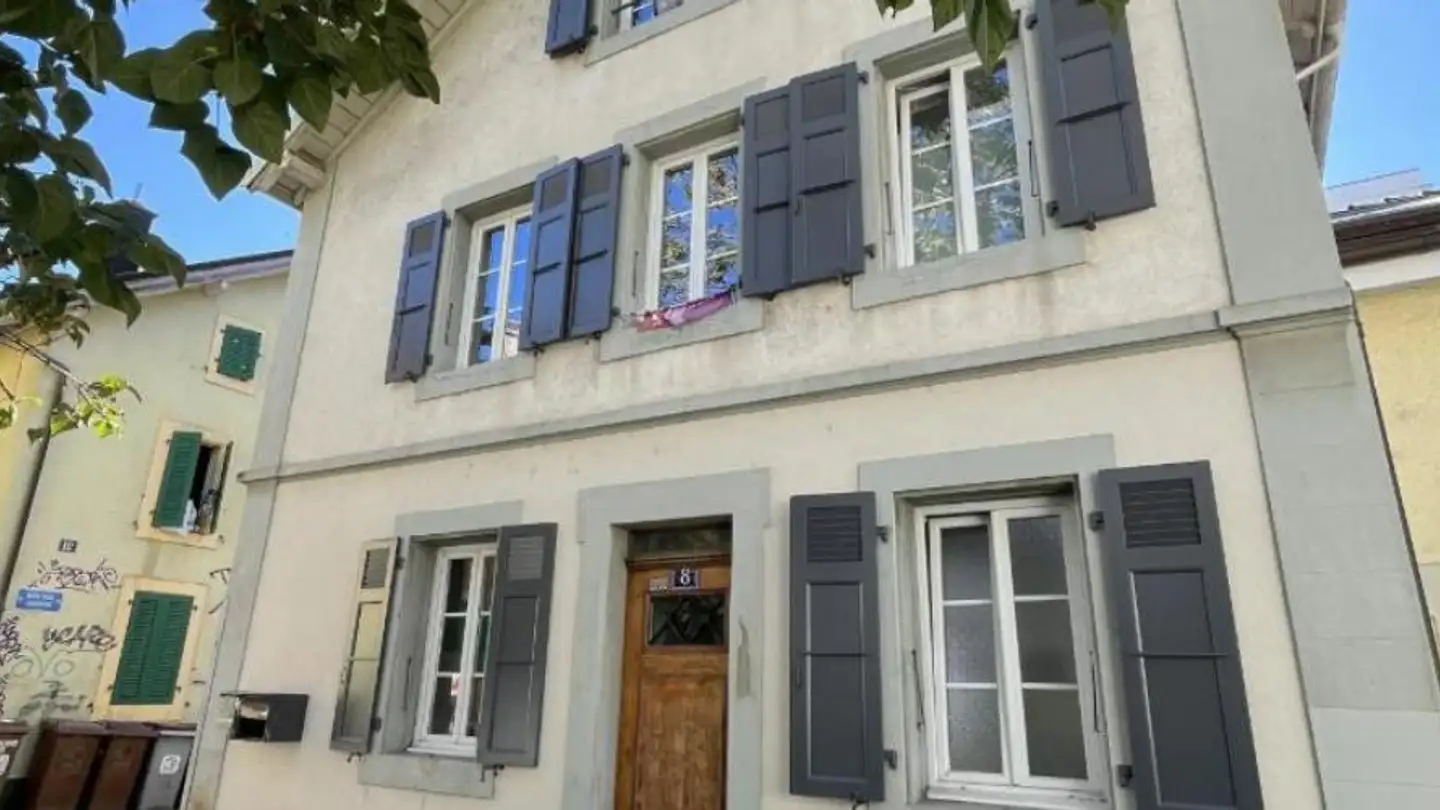 Mixed-use building for sale - 1018 Lausanne