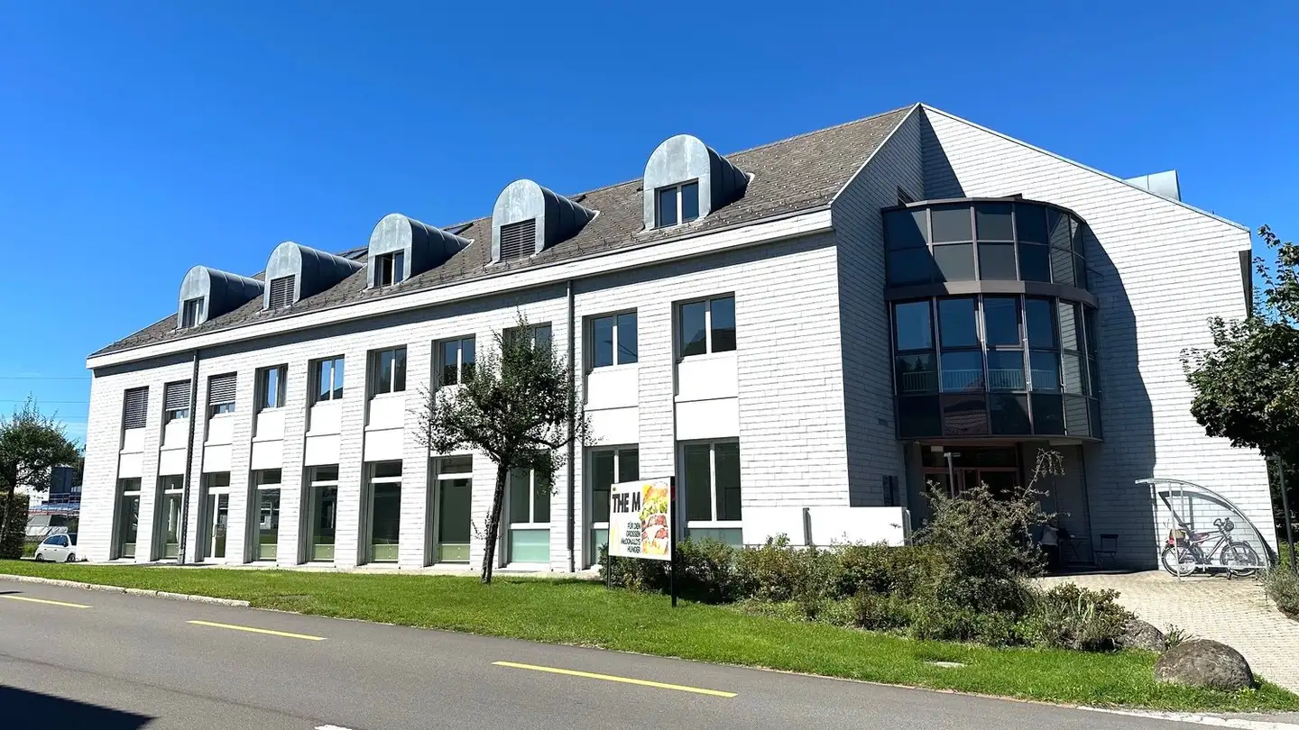 Grande magazzino in affitto - Schwarzenburgstrasse 854, 3145 Niederscherli