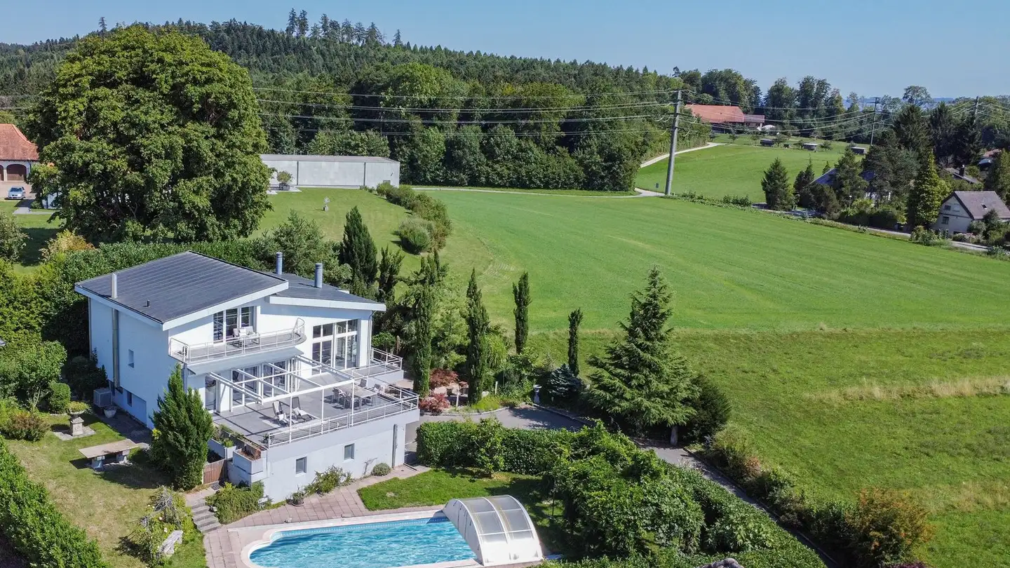 Villa for sale - 2562 Port