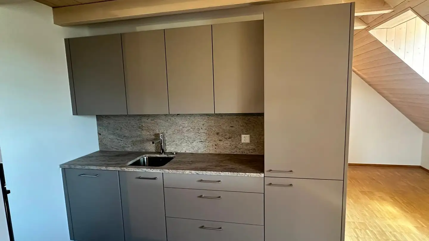 Dachgeschosswohnung mieten - Hauptstrasse 40, 4143 Dornach - Foto 3