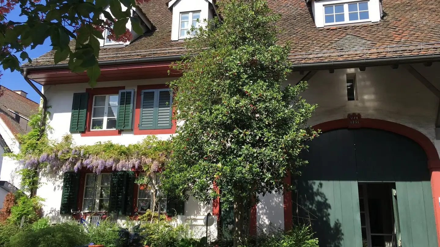 Dachgeschosswohnung mieten - Hauptstrasse 40, 4143 Dornach