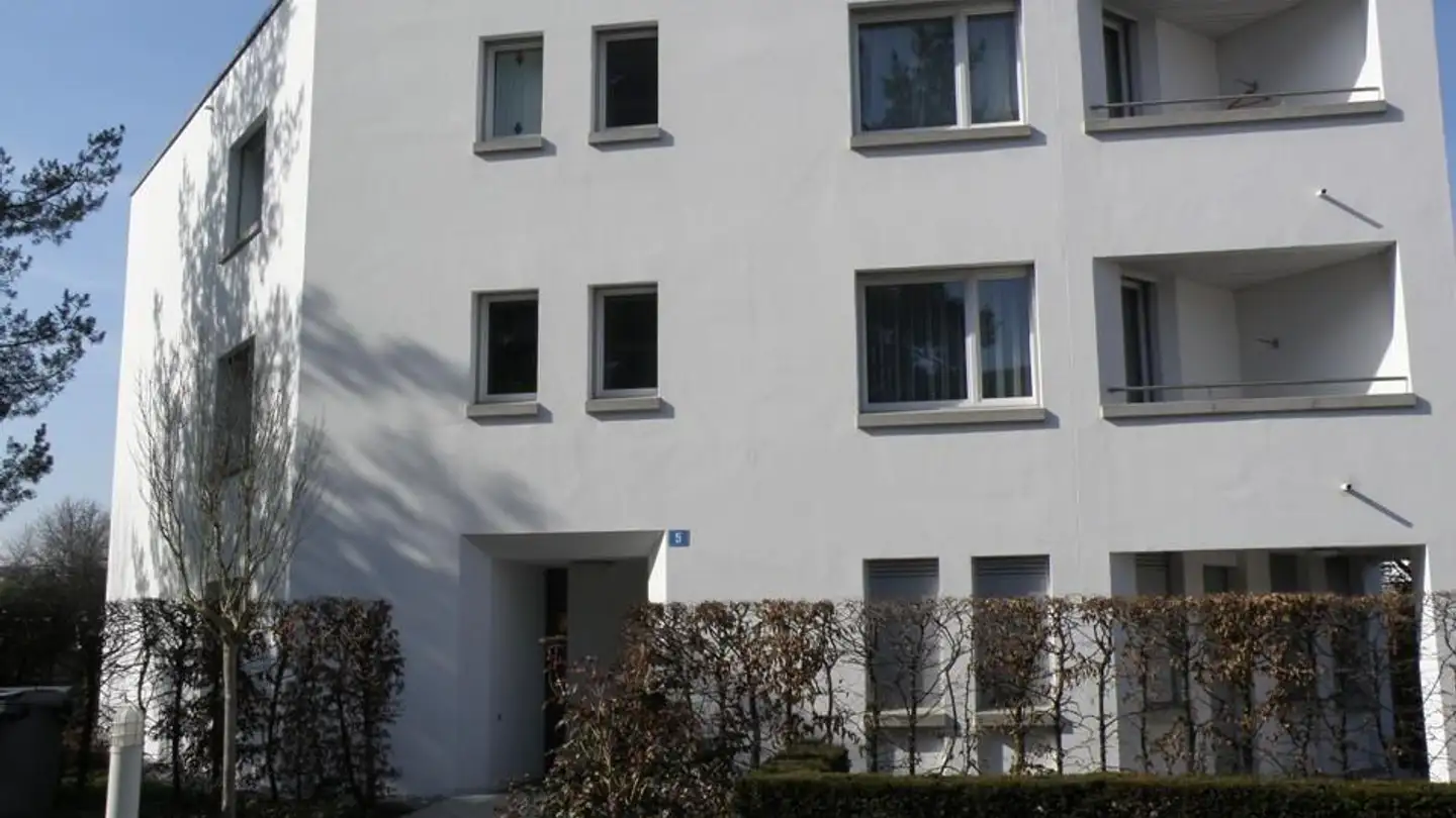 Underground parking space for rent - Glattstegweg 5, 8051 Zürich