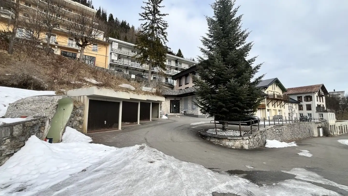 Single garage for rent - Route du Chamossaire 8, 1854 Leysin