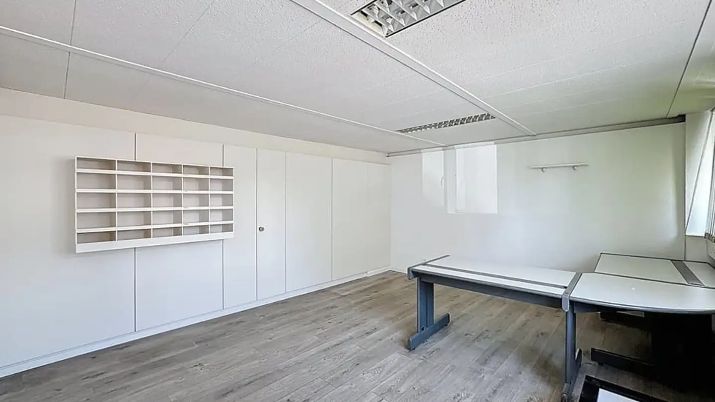 Commercial for rent - Route De Formangueires 5, 1782 Belfaux - Photo 2