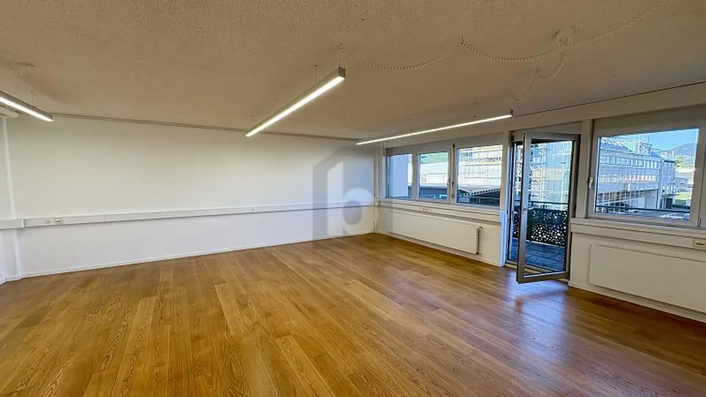 Bürofläche mieten - 8855 Wangen SZ - Foto 2