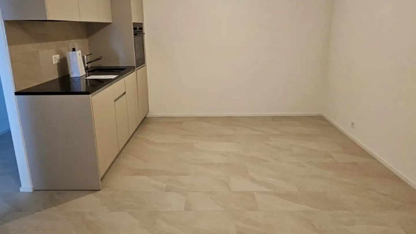Apartment for rent - Avenue De La Gare, 1022 Chavannes-près-Renens - Photo 3