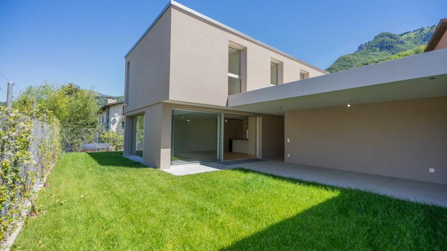 Villa for sale - Via Novale, 6965 Cadro