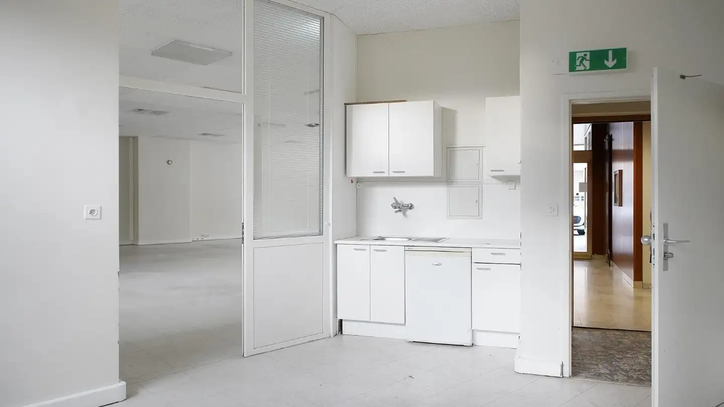 Arcade for rent - Chemin De La Fontaine 2, 1224 Chêne-Bougeries - Photo 2